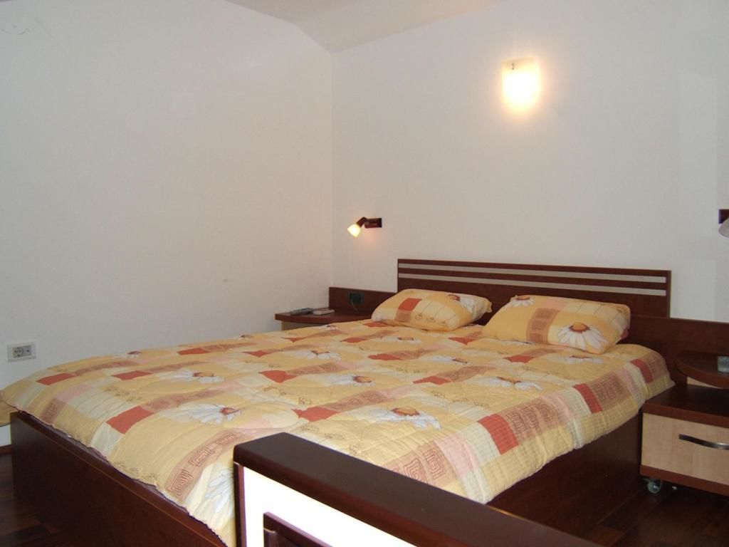 Гостевой дом Villa Sara Guesthouse Свети-Стефан